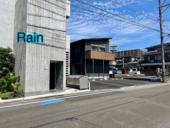 レイン 宮崎駅東店(Rain)/店舗横駐車場（１台）