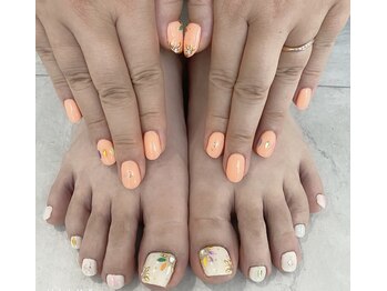 リモナ(Rimona)/ハンド&フットおそろいネイル♪