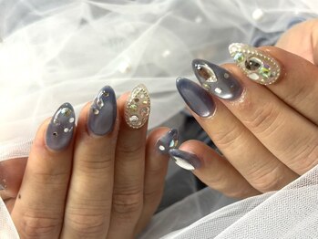 ヒラソルネイル(Girasol nail)/長さだし10本乗せ放題