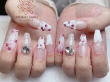 ウメネイルスタジオ(UME NAIL STUDIO)/長さだしやり放題×つけ放題