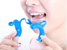 ホワイトニングバー 仙台店/マウスオープナー装着