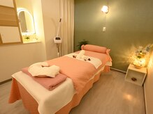 独自の痩身手技と天然黒石パワー温熱ケア　肩こり冷え改善