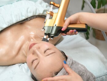 グロウ バイ フェイシャルデザイン アンド アイ(GROW)の写真/【ハリツヤ抜群弾力肌へ♪】年齢と共に気になる,たるみ,ほうれい線,口元ポニョを撃退!本格エイジングケア☆