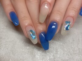 ブルーシェルネイル