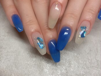 ブルーシェルネイル