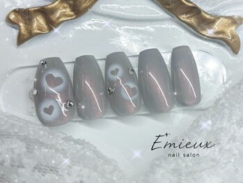 エミュー(Emieux)/くり抜きハート