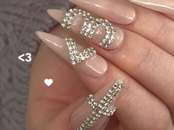 ミュウミュウ(miumiu)/冬×大人可愛いネイル