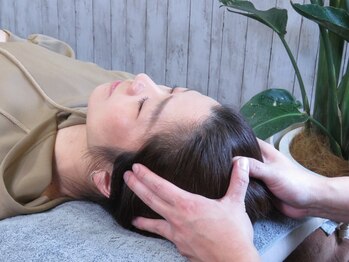 バナナ(Banana)の写真/《自律神経調整&局所マッサージ》疲れやコリ、眼精疲労、頭皮の健康を促進し、根本改善&リラックス効果◎