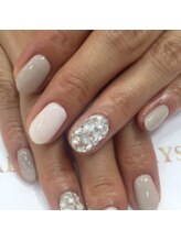 クリスタルネイル ボンベルタ橘店(CRYSTAL NAIL)/ストーン埋め尽くしネイル