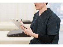 中野坂上整骨院の雰囲気（実際にお身体の状態を細かく確認していきます#整体#肩こり#腰痛）