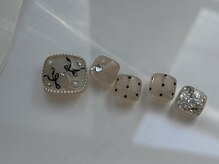 アイネイルズ 恵比寿店(I nails)/ガーリー囲みリボン