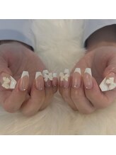 プチリュクス(Petit Luxe)/美フォルムフレンチネイル☆