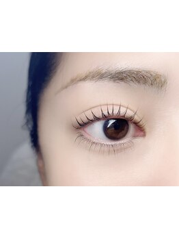 ナチュラル上品な目元にしたい