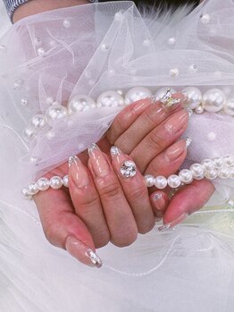 クイーンズネイル(Queeens nail)/ガラスフレンチネイルでかパーツ