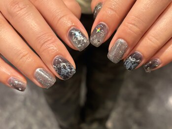 ユニックス サロンアンドスパ UNIX Salon&Spa 浦和美園店/ブラックニュアンスネイル
