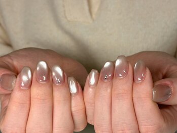 クリームスタジオ(CREME STUDIO)/上品なベージュ色