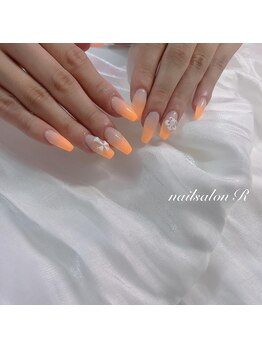 アール(R)/グラデーションデザイン