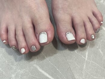 ネイルサロン ル リアン(Nailsalon Le lien)の写真/《フットネイルの季節到来☆》ウォーターケア・フットトリートメント付きデザインコースがイチオシ!!