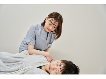 ハリナチュレ 新宿店/美容整体【小顔/姿勢改善】