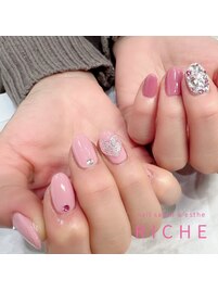 キラキラハートネイル