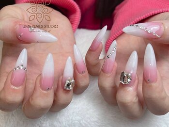ウメネイルスタジオ(UME NAIL STUDIO)/長さだしやり放題×つけ放題