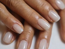 クロ(KURO)/白ネイル/柳津ネイルサロン