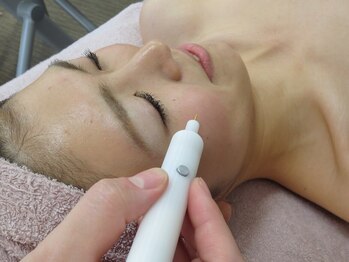 アウレア 辻堂(aulea)の写真/透き通るような透明美肌へ♪【シミ改善】マイナス年齢肌！シミ改善フェイシャル　16600円→9300円