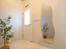 ヘッドケアと耳掃除専門店　Neo earの雰囲気（お帰り時に身だしなみも整えられます）