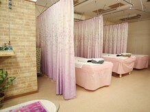 康沁苑/広々とした店内