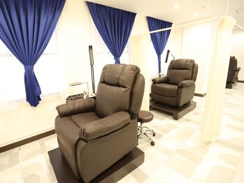 デイジーラッシュ 神戸三宮店(Daisy Lash)/【ふかふかの施術ソファ完備】