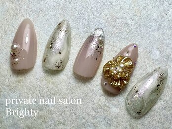 プライベートブライティ(Brighty)/メタリックフラワーネイル