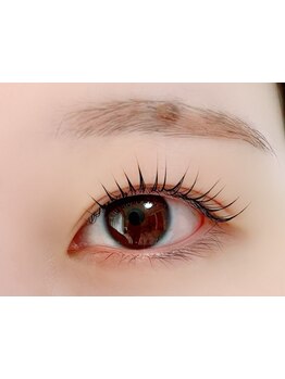 ナチュラル上品な目元にしたい