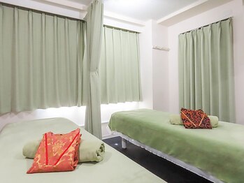 リラクルリサ(リラクルLisa)の写真/《男性の方も大歓迎！》お仕事帰りにもオススメ◎お悩みの箇所を重点的に施術していきます！