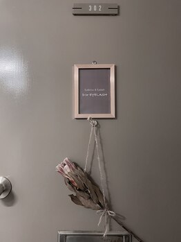 ドール アイラッシュ(D'or EYELASH)/玄関