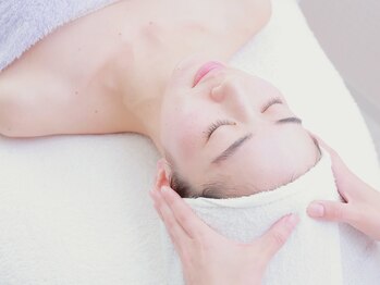 メナードフェイシャルサロン 総持寺駅前店/スチーミング&ヘッドケア