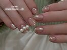 ベージュ×パールネイル