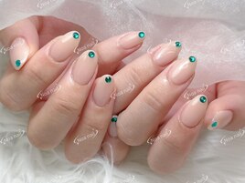 シンプルデザイン　ジェルネイル