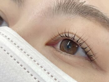 ソア(soa)の写真/自然な目元で印象UP♪自まつ毛が伸びたような自然な仕上がりで、朝のメイク時間も短縮！