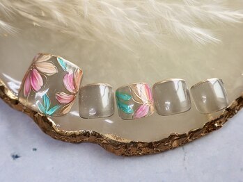 手書きフラワーネイル/Rocher