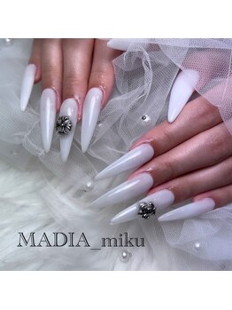 マディア(MADIA)/【スカルプやり放題/Sculpture】