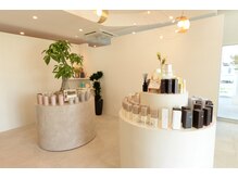 ツボミ(TSUBOMI)の雰囲気(トリートメントやホームケア商品もその場でお買い上げが可能です)