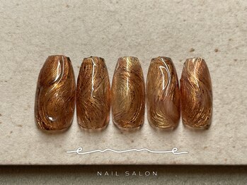 季節のトレンドデザイン2025/10