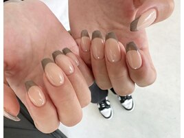 クリア/ピンクベージュネイル