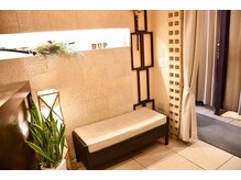 ビュップ 目黒店(美up)の雰囲気（受付は落ち着いた空間です♪）