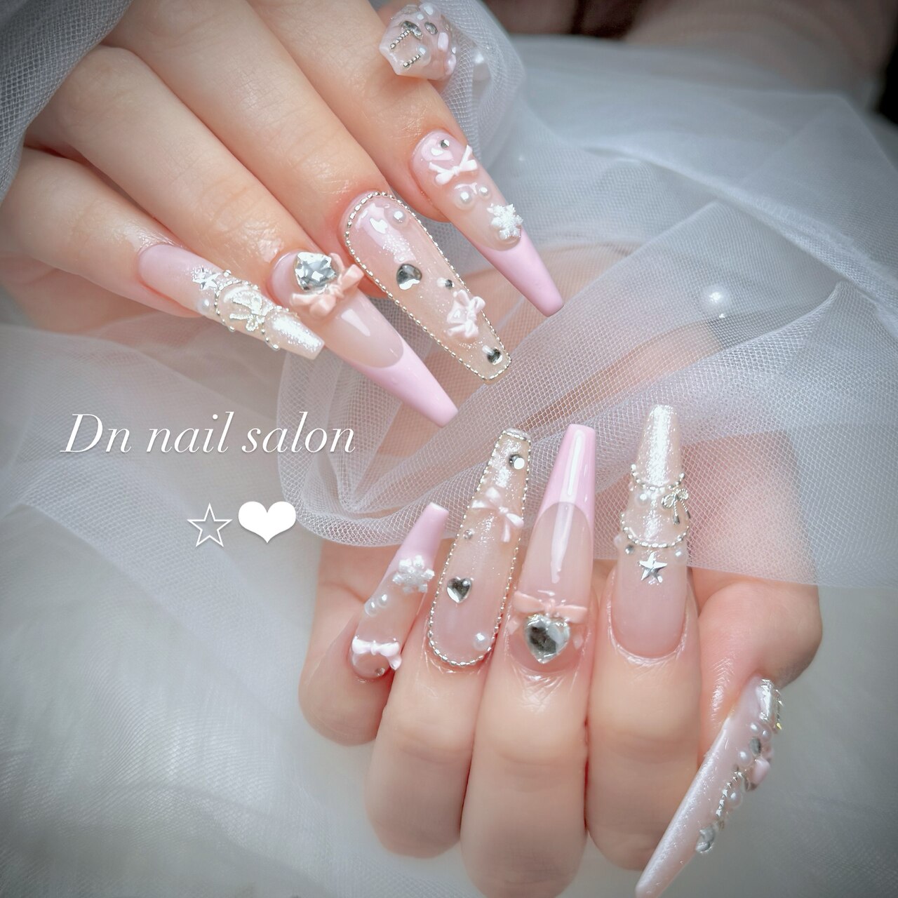 スタッフ あかり｜ディーエヌネイルサロン(d'n nailsalon