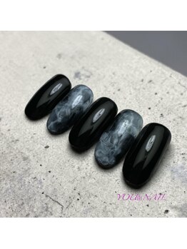 ユウネイル(YOU由NAIL)/大人の黒。奥行きマーブルネイル
