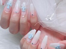 イル 神戸店/乳白色×クロムネイル