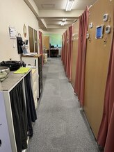 平井鍼灸院/【サロン】通路