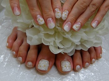 ネイルサロンミキ 横浜(MIKI)/ブライダル3D花ネイルクラデ