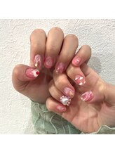 シー(SHE)/個性派ネイル